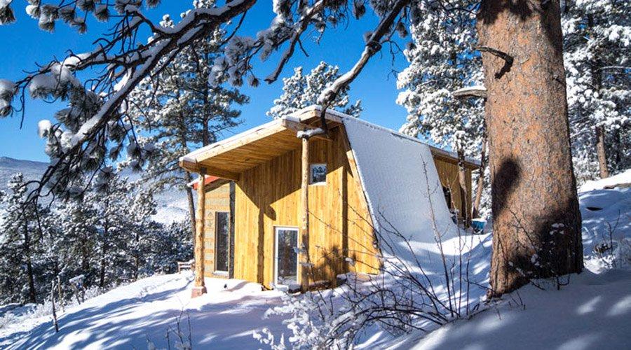 Maisson passive dans les montagnes du Colorado
