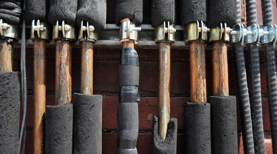 Systèmes de distribution de chaleur à eau chaude : isoler les tuyaux