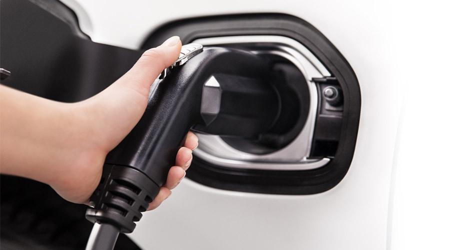 Recharger son véhicule électrique à la maison
