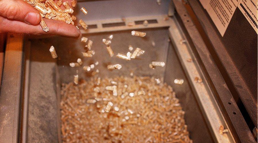 Granules de bois. Photo Ahef, Creative Commons