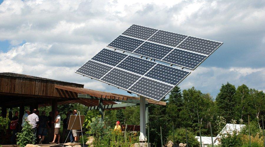 Panneau photovoltaïque aux Écoumènes, dans Lanaudière