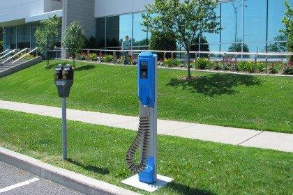 voiture electrique : Un partenariat pour une borne de recharge 100 % q