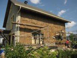 Aide recherchée pour la construction d'une maison en ballots de paille