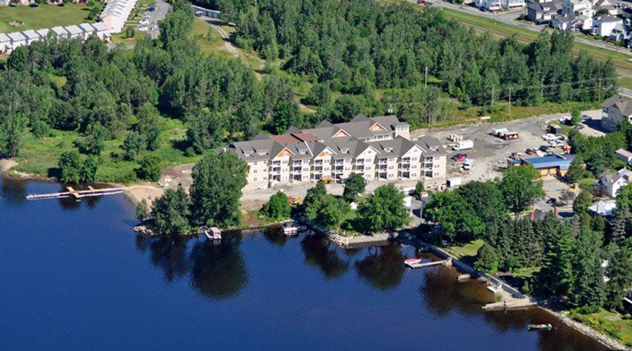 Les Condos du Phare, à Lac-Mégantic