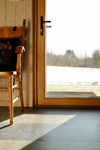 Gains solaires passifs dans la maison des Sources (Springhouse) certifiée Passive House et LEED