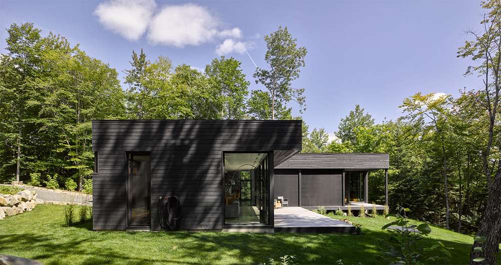 Architectes: Paul Bernier, Alexandre Bernier et Alexandra Bolen. Photo: James Brittain