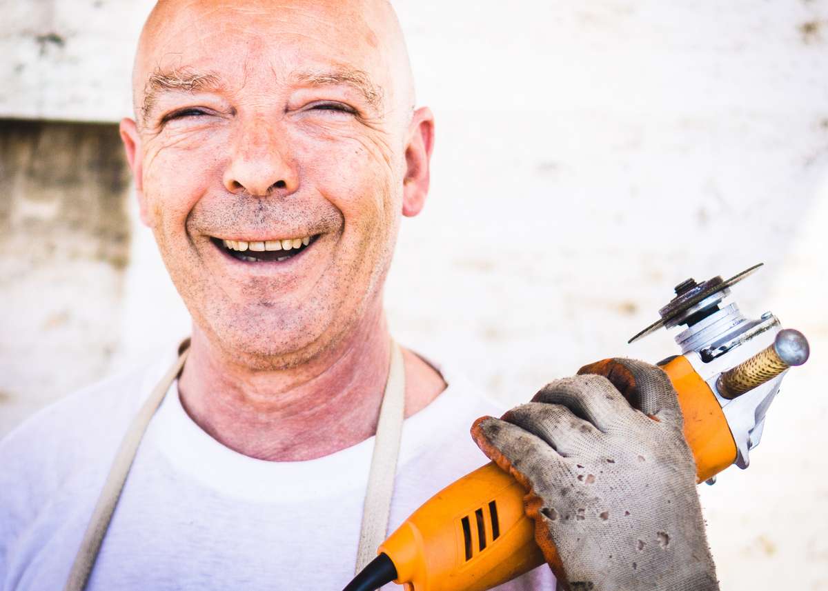 Trouver les meilleurs entrepreneurs généraux au Québec pour réaliser des maisons neuves de haute performance avec un budget raisonnable