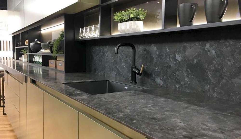 Granite au Sommet du Québec