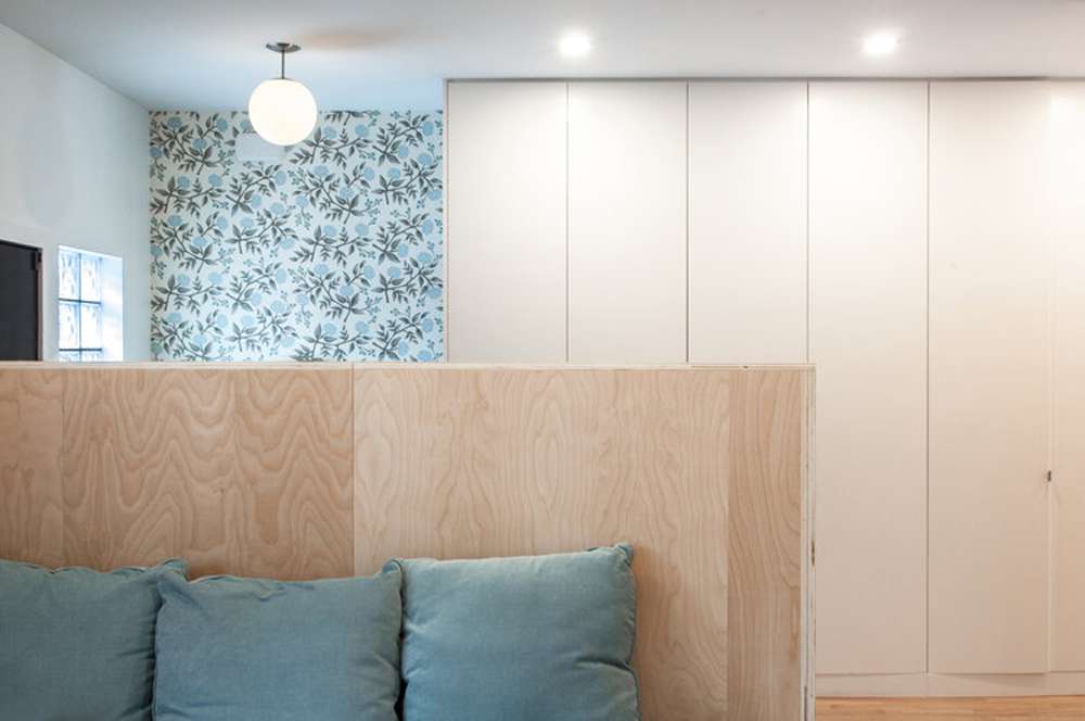 Cottage Cartier, signé rose architecture: mobiier intégré fabriqué avec du plywood de finition Purebond