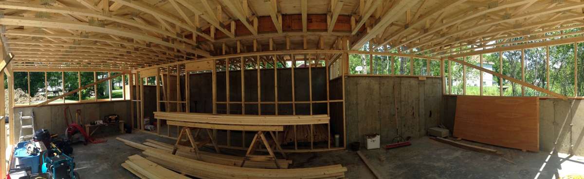 autoconstruction de la maison : vue panoramique de la structure