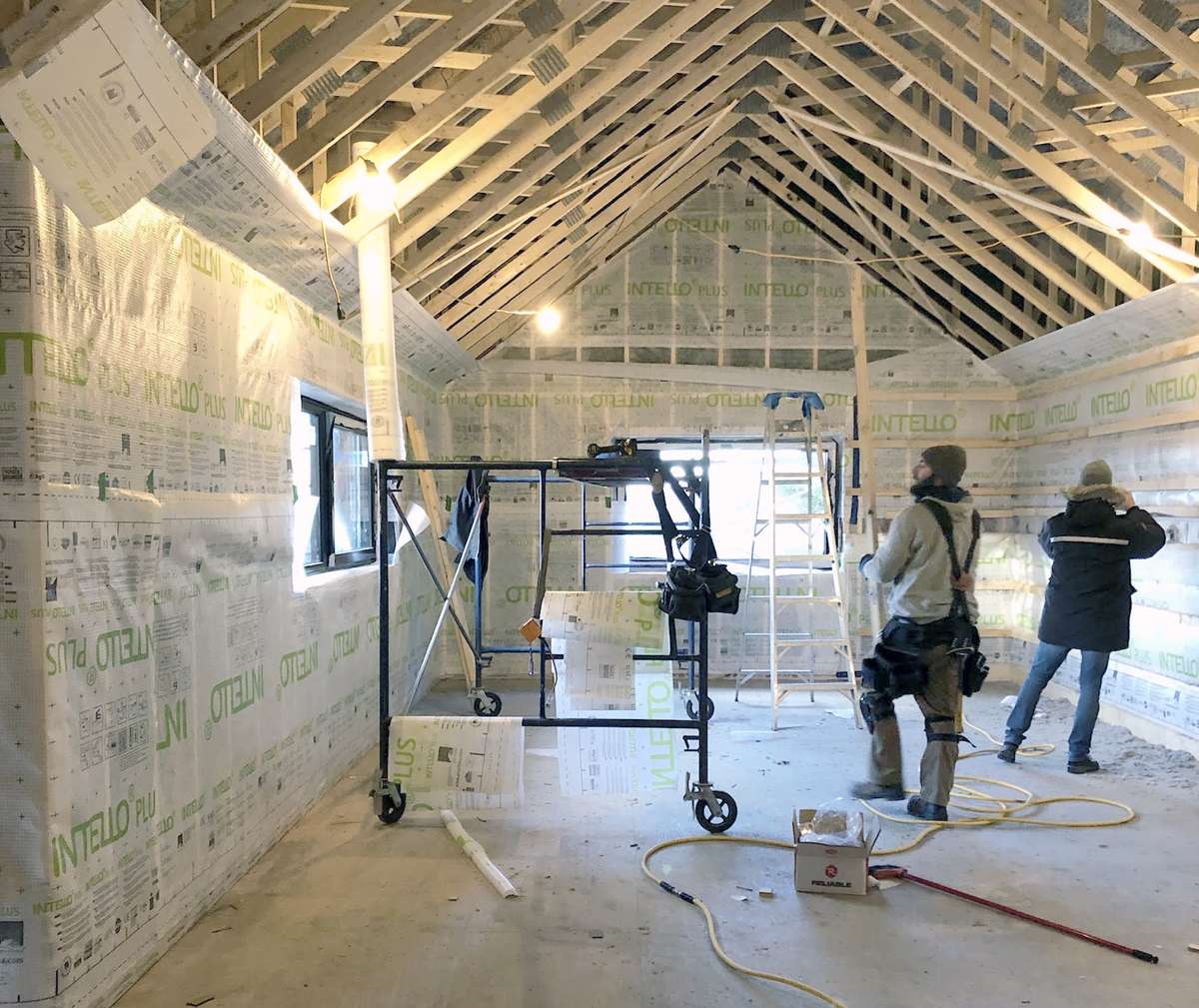 Maison Passive Saltbox: construction de la structure double ossature