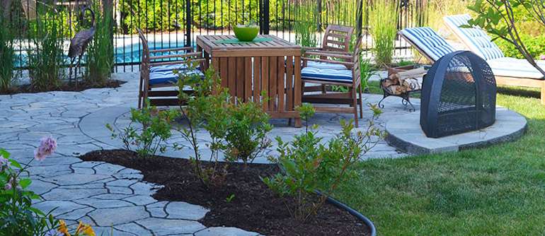 Pavé en pierre naturelle pour terrasse