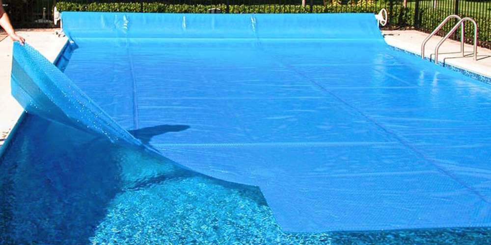 Economiser: La Toile solaire pour piscine limite l'évaporation et conserve la chaleur de l'eau