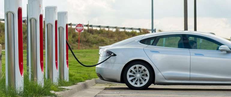 Le Canada investit dans des stations de recharge de VE pour faciliter la transition vers des véhicules à zéro émission