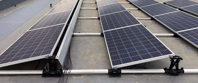 panneau solaire toit plat