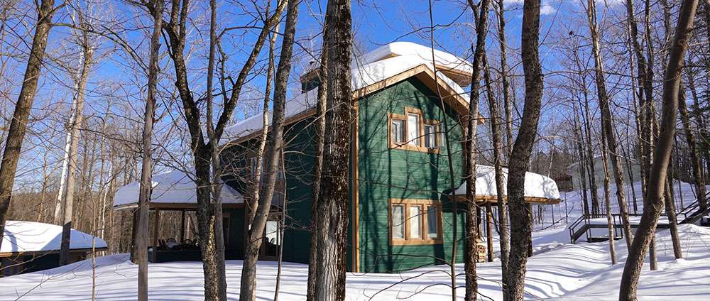 Une maison plus performante permet d'économiser en réduisant la pointe hivernale