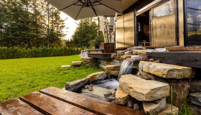 L'aménagement extérieur de la maison Leed 