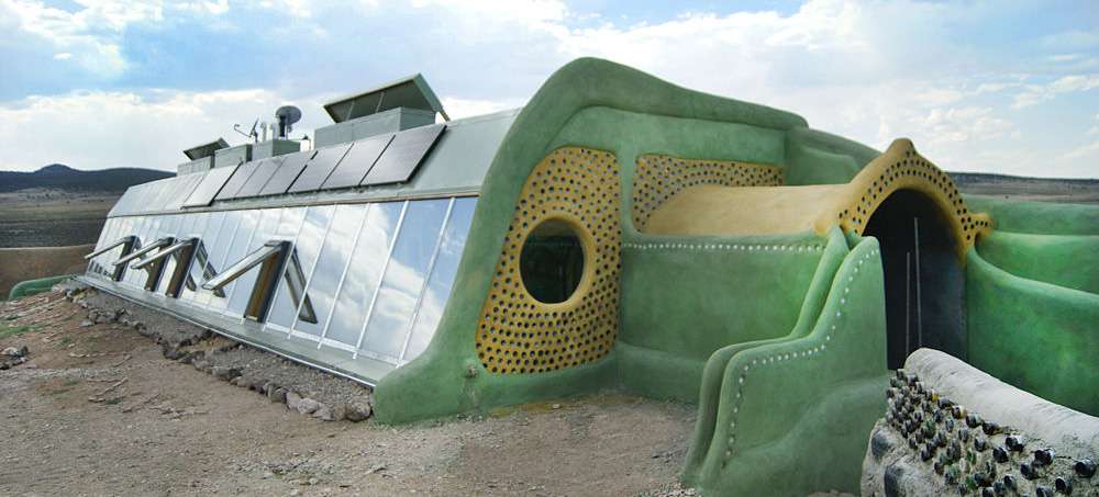 L'extérieur d'un earthship