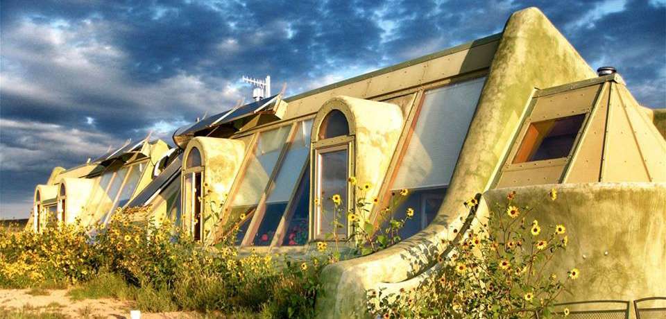 Vue extérieur earthship