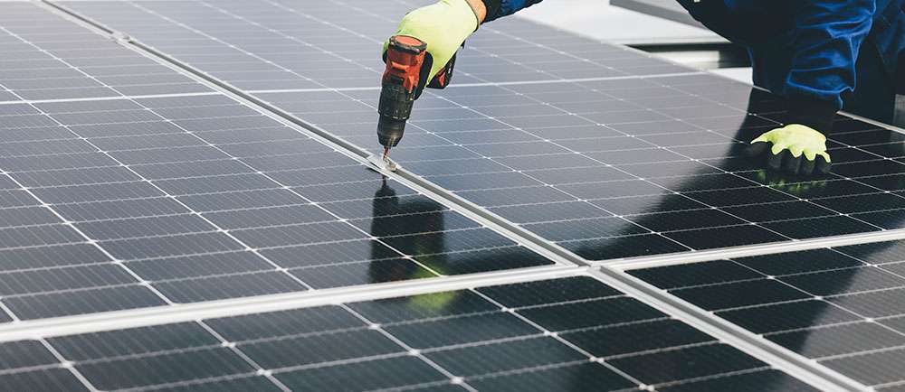 L'installation des panneaux solaires au Québec