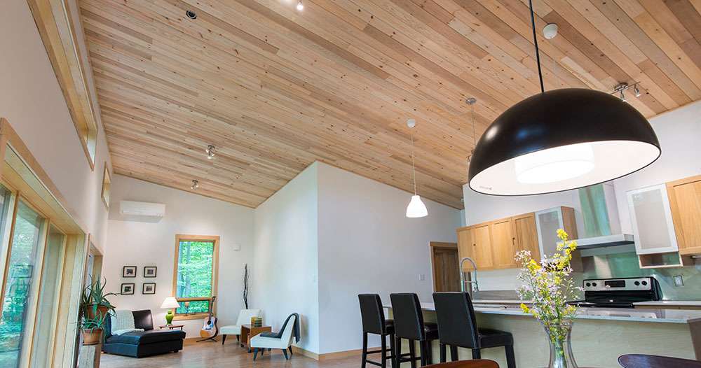 revêtement de plafond en bois