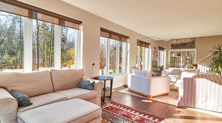 fenêtres intérieur maison net zero EcoTerra