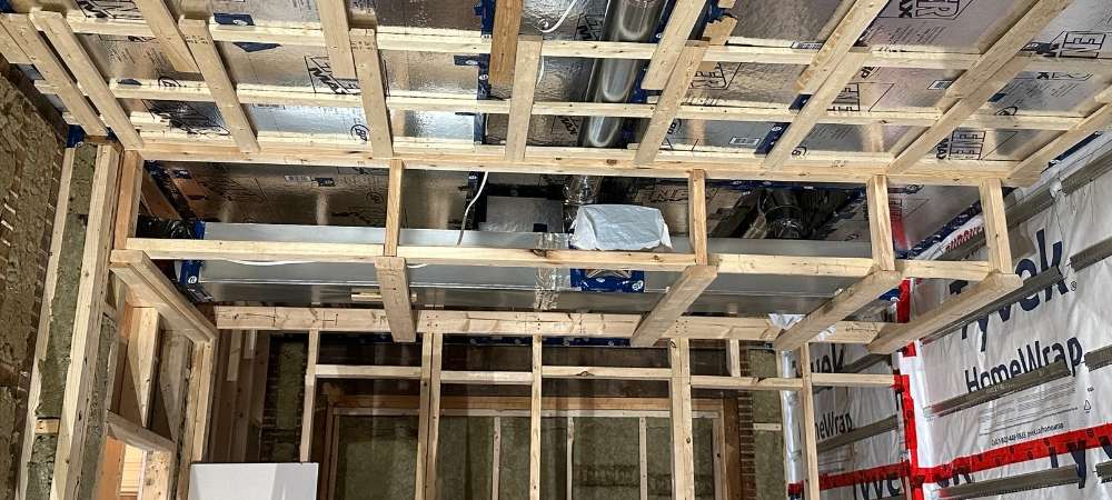 Retombée pour laisser passer les conduits