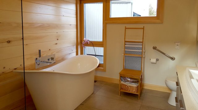 L'Heure Bleue LEED V4 Platine: salle de bain écologique