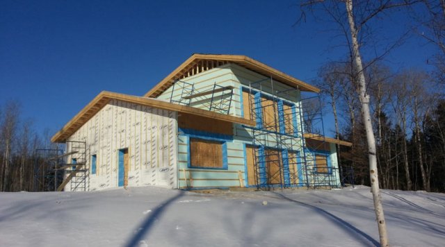 Vue sur les murs de la maison - Alain Hamel, Écohabitation