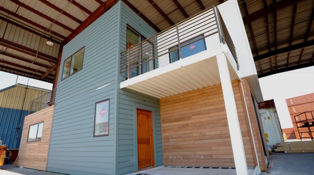 Les maisons en conteneurs au Québec nécessitent une isolation importante, ce qui a tendance à masquer l'aspect esthétique de l'ensemble.