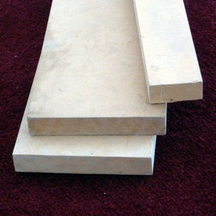 Échantillons de MDF (fibre moyenne densité) (© Vaderluck