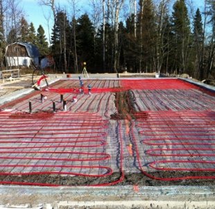 La dalle de béton avec chauffage radiant